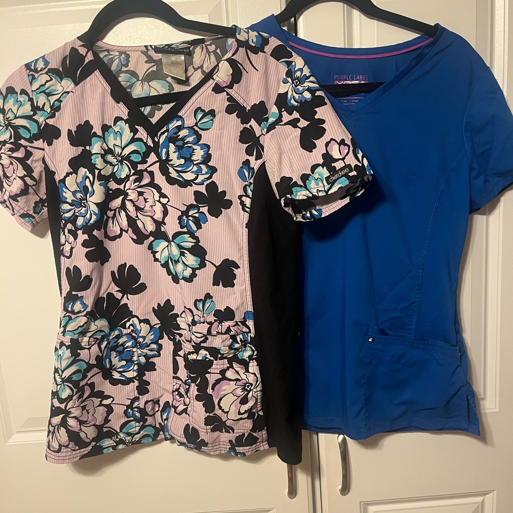Scrub top- Medical/dental/nursing scrub tops by Cherokee and yoga-Small